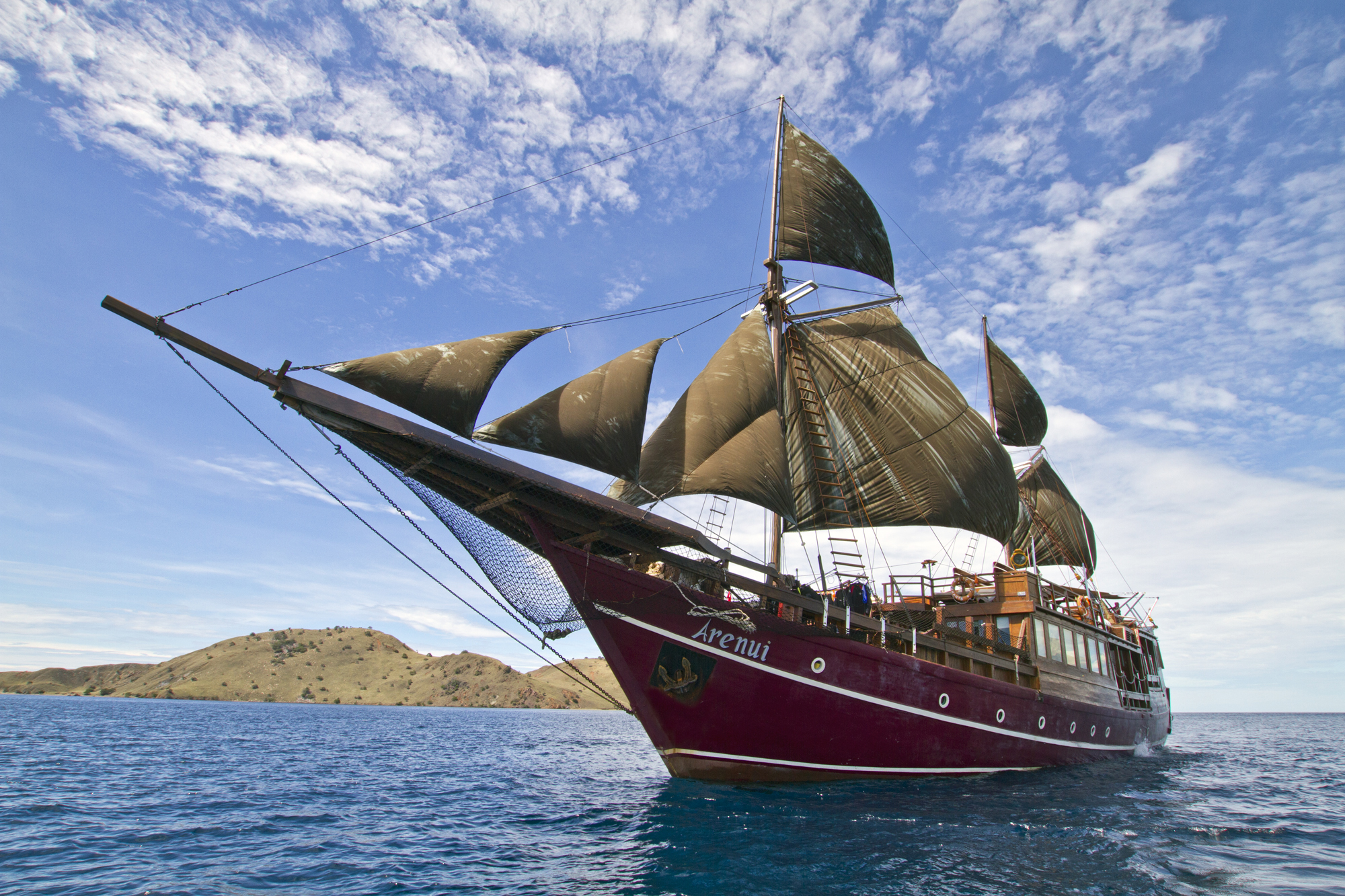 The Arenui under sail